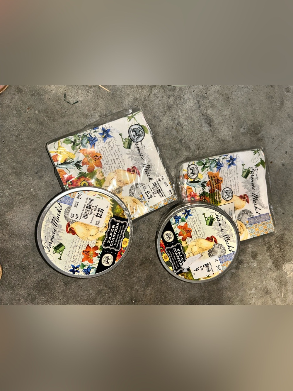 NEW IN TIN 2 Michel Design Works  12 Paper coaster and napkins
